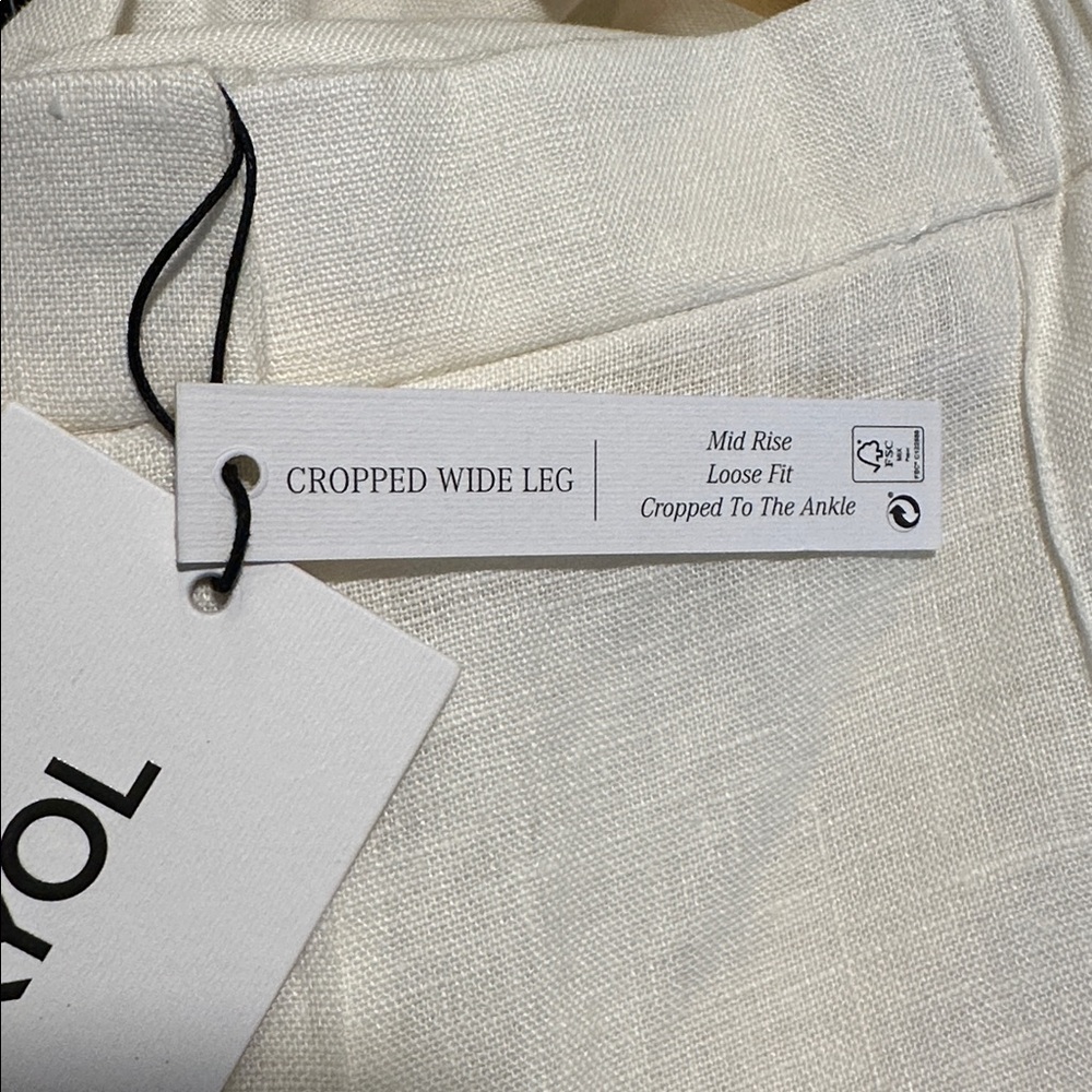 IPEKYOL White Linen Two-Piece Suit | Lined Vest & Cropped Pants - Picture 11 of 11